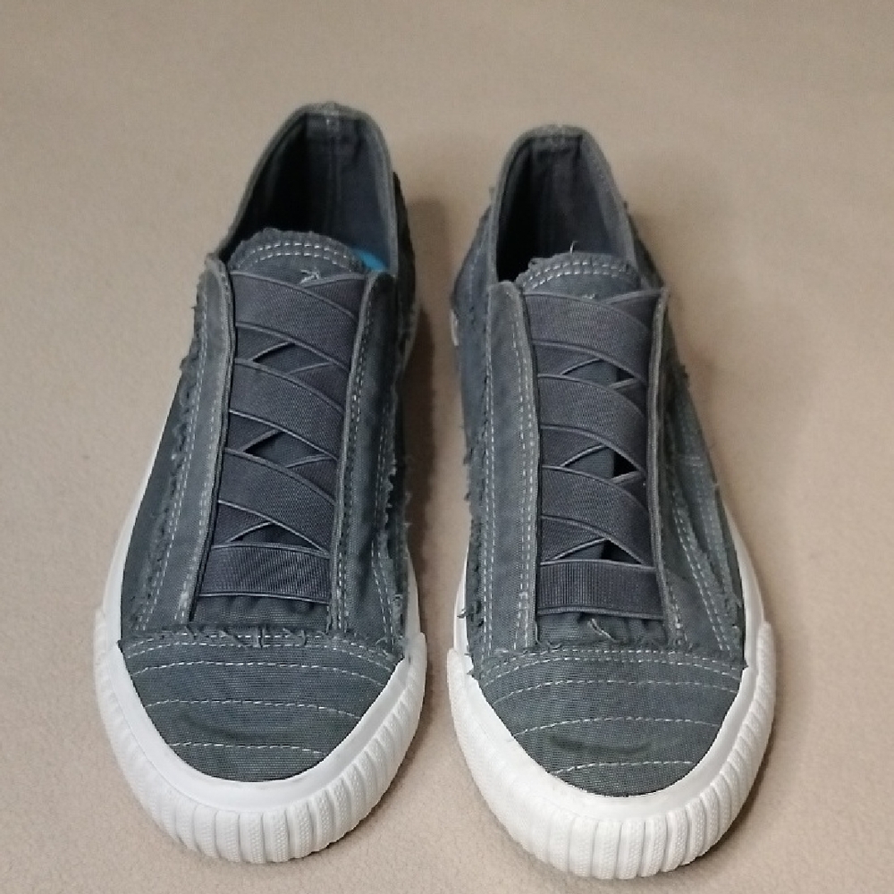 Blowfish Women's Casual Gray Slip-On Sneakers - Picture 1 of 10